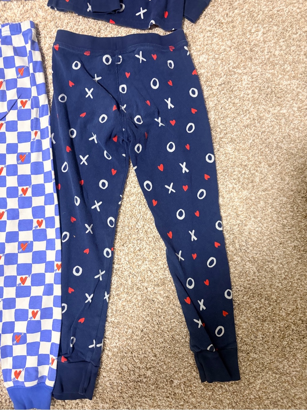 XO Pattern Pajama Set - Picture 14 of 15